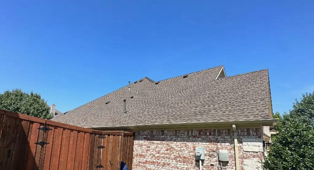 Completed roof replacement project in Madera